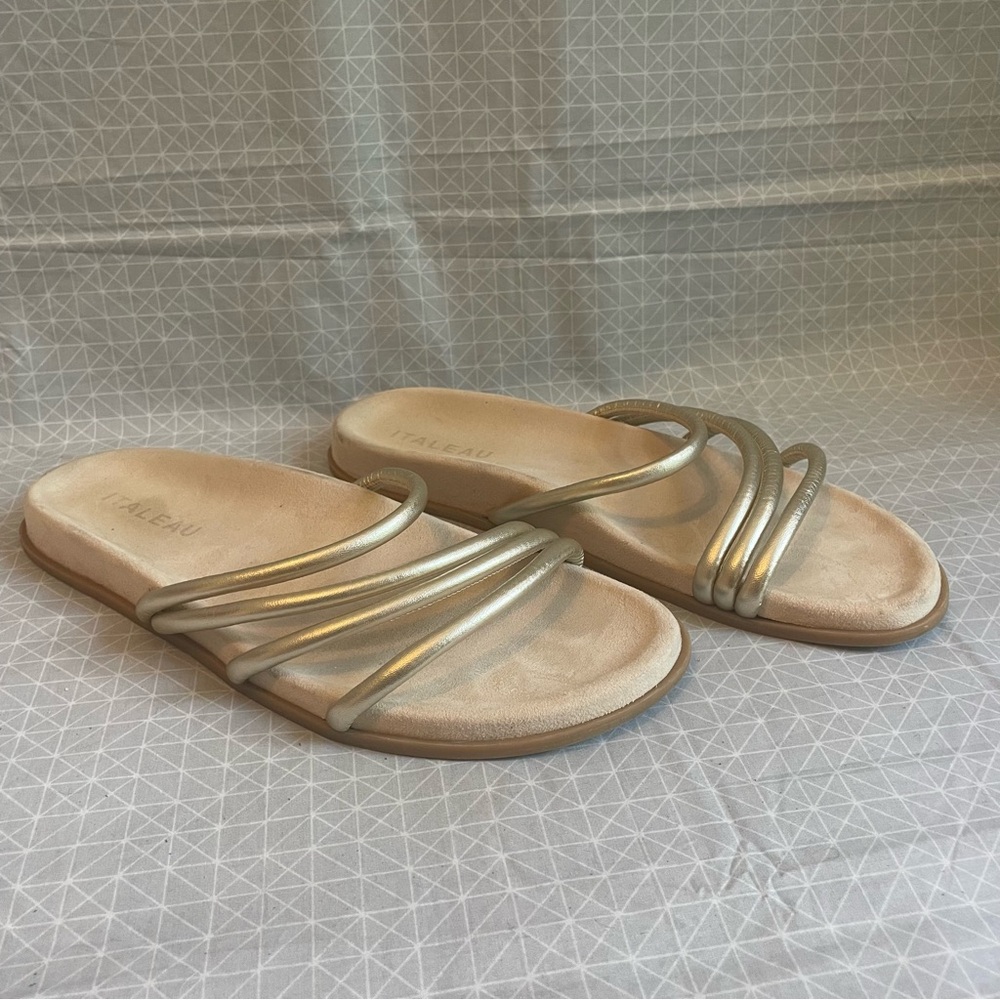 Italeau Milena Slide Sandals in Metallic Gold 43